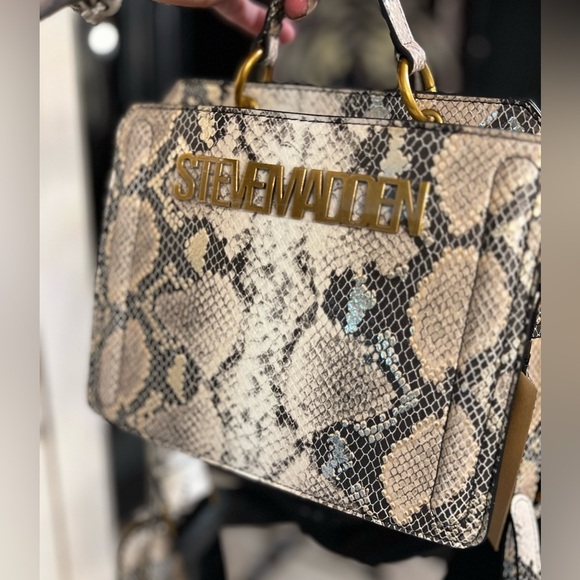 🖤🖤NWT-STEVE MADDEN STUNNING METALLIC BEVELYN SNAKE SATCHEL🖤🖤 - Picture 4 of 14